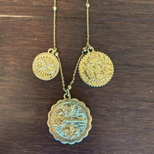 Cabi Gold Coin Apollo necklace EUC